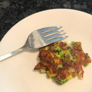 Pan-fried broccoli and cheese cakes